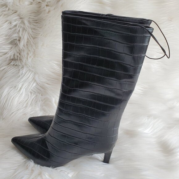 Forever 21 Black Pointed Toe Crocodile Print Slip On Boots SZ 6 - Picture 5 of 11